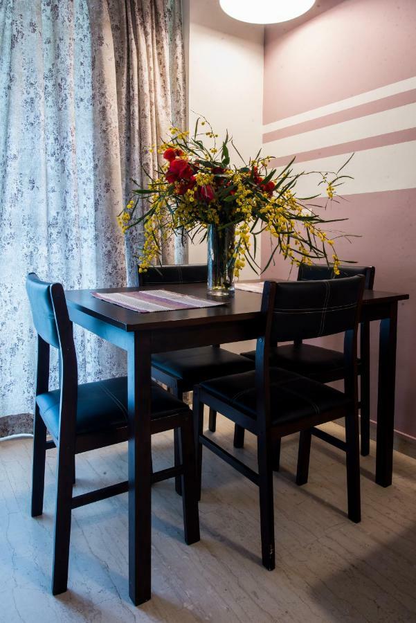 Evie'S Apartment カラマタ エクステリア 写真